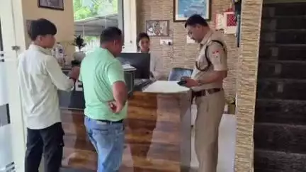 पूर्णागिरि: मानव तस्करी की रोकथाम हेतु AHTU टीम द्वारा चलाया गया जागरूकता अभियान