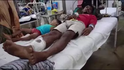 छोटी सरवन: आंबा पाड़ा गांव में दो बाइक की आमने-सामने भिड़ंत में युवक को लगी चोट, एमजी अस्पताल में उपचार जारी