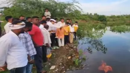 पाटोदा: डोंमरी लघुजल प्रकल्प पूर्ण क्षमतेने भरल्याने आमदार क्षीरसागर यांनी जलपूजन केले