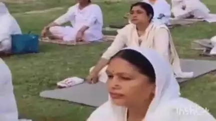डेरा गोपीपुर: ब्रह्माकुमारीज सेवा केंद्र द्वारा शाहिद भुवनेश डोगरा स्टेडियम में अंतरराष्ट्रीय योग दिवस की शुरुआत की गई