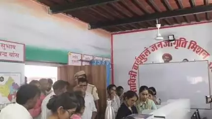 टिब्बी: रामपुरा उर्फ रामसरा गांव में संचालित निशुल्क लाइब्रेरी का जिला कलेक्टर ने किया निरीक्षण एवं अवलोकन
