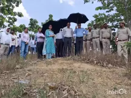 नौडीहा बाज़ार: लक्ष्मीपुर पंचायत स्थित बताने डैम के पुनर्जीवन के लिए पलामू जिला टीम का भ्रमण