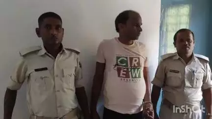 मधेपुरा: सदर थाना पुलिस ने दुबियाही गांव में छापामारी कर मारपीट के आरोपी राजकुमार यादव को किया गिरफ्तार