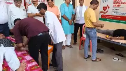 डेहरी: जमुहार में अकस एवं ऑल इंडिया मोबाइल रिटेलर्स एसोसिएशन ने किया संयुक्त रक्तदान शिविर का आयोजन