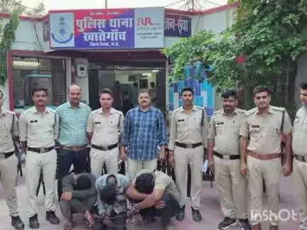 देवास नगर: खातेगांव थाना पुलिस ने बाइक चोर गैंग के 3 सदस्यों को किया गिरफ़्तार, चोरी की 6 बाइक जब्त