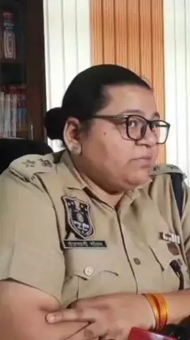 सांगानेर: डीसीपी ईस्ट तेजस्विनी गौतम की पत्रकार वार्ता, बजाज नगर और जवाहर नगर इलाके में चेन स्नेचिंग गैंग का पर्दाफाश किया गया
