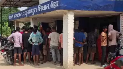 रघुनाथपुर: अमवारी गांव के पास सड़क हादसे में दो युवक घायल, बाइक चालक की मौत