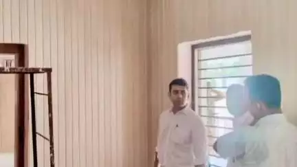 डुमरा: सीतामढ़ी सर्किट हाउस हेरिटेज भवन के जीर्णोद्धार कार्य का जिलाधिकारी ने किया निरीक्षण