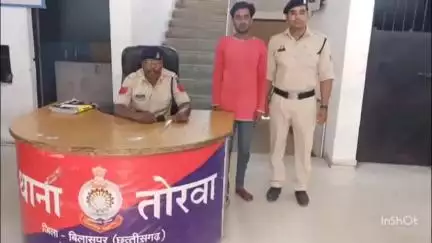 बिलासपुर: चाकू दिखाकर लोगों को डराने वाले आरोपी को तोरवा पुलिस ने किया गिरफ्तार, धारदार चाकू किया गया ज़ब्त