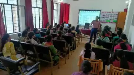 पौड़ी: एनआरएलएम के अंतर्गत बैंक सखी प्रशिक्षण के तृतीय चरण का शुभारंभ, 39 सखियों ने किया प्रतिभाग