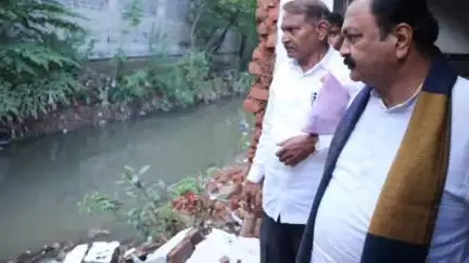 ಹುಬ್ಬಳ್ಳಿ ನಗರ: ಹುಬ್ಬಳ್ಳಿ ನಗರದ ಮಳೆಯಿಂದಾಗಿ ಹಾನಿಯಾದ ಸ್ಥಳಗಳಿಗೆ ಶಾಸಕ ಮಹೇಶ ಟೆಂಗಿನಕಾಯಿ ಭೇಟಿ, ಪರಿಶೀಲನೆ