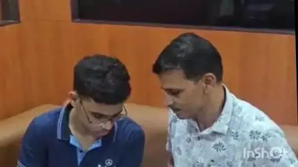 उज्जैन शहर: नीट का रिजल्ट आने के बाद उज्जैन के महाकाल वाणिज्य कॉलोनी में मोहित भारती के घर में खुशी का माहौल