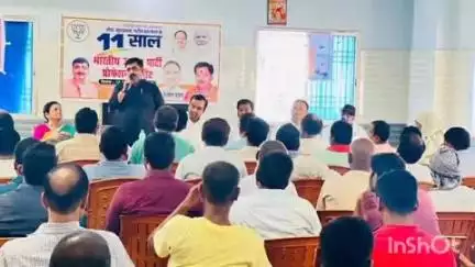 कहरा: गरीब कल्याण के 11 वर्ष पूरे होने पर भाजपा ने सहरसा के नेताजी सुभाष कॉलोनी में कार्यक्रम आयोजित किया