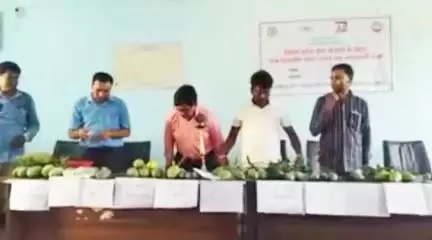 कलियासोल: कलियासोल प्रखंड के सभागार में बागवानी मेले के साथ आम उत्सव मनाया गया