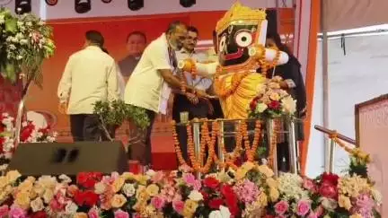 ଦେବଗଡ: ବଡବଗିଚା ପଡିଆରେ ବିକାଶ ମେଳାର ଦ୍ୱିତୀୟ ଦିବସ