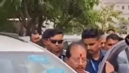 मुशहरी: डिप्टी सीएम ने समाहरणालय सभागार में जिला कार्यक्रम कार्यान्वयन और आपदा प्रबंधन की समीक्षा बैठक की