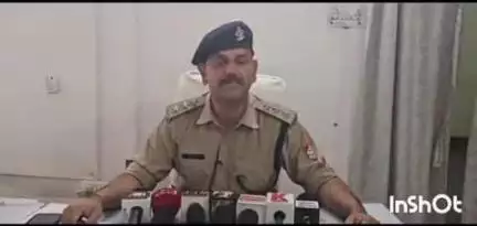 हल्द्वानी: पुलिस स्टेशन हल्द्वानी में सीओ नितिन लोहनी ने कहा- कार का शीशा तोड़कर नकदी और दस्तावेज चोरी करने वाले को पकड़ा