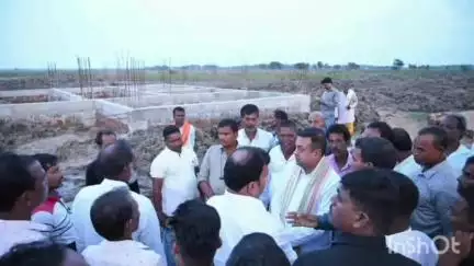 ସତ୍ୟବାଦୀ: ଆଳିଗଡ ପଞ୍ଚାୟତ ଗସ୍ତ କରି ବିଭିନ୍ନ ଉନ୍ନୟନମୂଳକ କାର୍ଯ୍ୟର ତଦାରଖ କଲେ ସାଂସଦ ଓ ସ୍ଥାନୀୟ ବିଧାୟକ