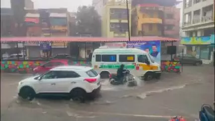 अलिबाग: रायगडला पावसाचा रेड अलर्ट, जिल्हा प्रशासनाने दिला सतर्कतेचा इशारा