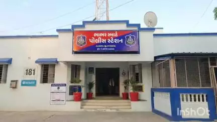 ભાભર: તાલુકા પોલીસે માદક પદાર્થ ગાંજો ઝડપ્યો, ૩ઇસમો વિરુદ્ધ ગુન્હો દાખલ કરી આગળની કાર્યવાહી હાથ ધરી