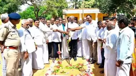 ಹೊಳಲ್ಕೆರೆ: ನೆಲ್ಲಿಕಟ್ಟೆ ಗ್ರಾಮದಲ್ಲಿ ವಿವಿಧ ಅಭಿವೃದ್ಧಿ ಕಾಮಗಾರಿಗಳಿಗೆ ಶಾಸಕ ಎಂ.ಚಂದ್ರಪ್ಪ ಭೂಮಿ ಪೂಜೆ