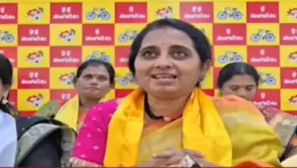 భీమవరం: మహిళల గౌరవాన్ని కించపరిచేలా జగన్, సజ్జల వ్యాఖ్యలున్నాయని పట్టణంలో టీడీపీ మహిళా నాయకులు నిరసన ర్యాలీ