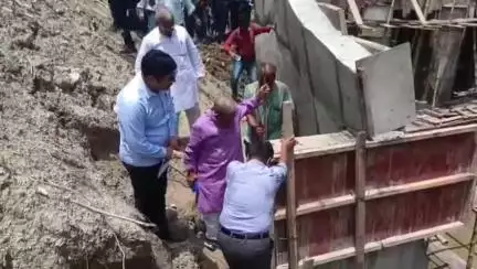 মেদিনীপুর: সামনেই বর্ষা, কাজ এগোয়নি ঘাটাল মাস্টার প্ল্যানের, মেদিনীপুরে অভিযোগ বিরোধীদের; আশ্বস্ত করলেন মন্ত্রী #jansamasya