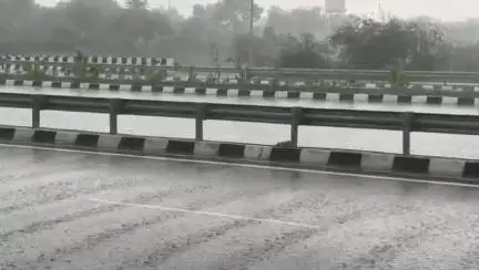 మంచిర్యాల: మంచిర్యాల్ జిల్లా కేంద్రంతో పాటు పలు మండల లో భారీ వర్షం
