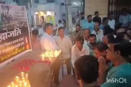 रानी: रानी में व्यापारियों ने अहमदाबाद विमान हादसे में मारे गए लोगों के प्रति श्रद्धांजलि सभा आयोजित, रखा दो मिनट का मौन