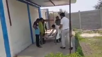 खंडवा: धनगांव थाना क्षेत्र में अज्ञात वाहन की टक्कर से बाइक सवार की मौके पर मौत