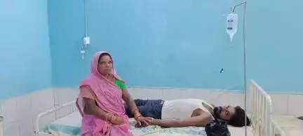 बेलदौर: थाना क्षेत्र में अलग-अलग जगहों पर तीन लोगों को सांप ने काटा, बेलदौर पीएचसी में इलाज जारी