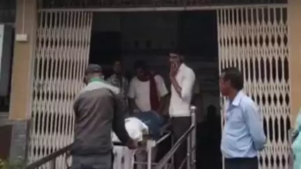 बलौदाबाज़ार: सकरी गांव के पास बाइक पेड़ से टकराई, एक युवक की इलाज के दौरान मौत, दूसरा गंभीर हालत में