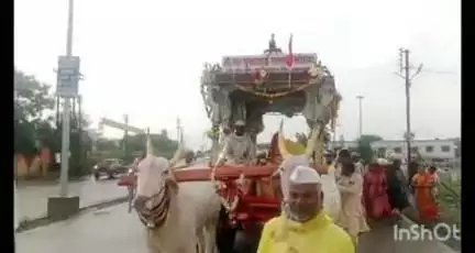 देऊळगाव राजा: श्री बालाजी महाराजांच्या पुण्यनगरीत संत मुक्ताबाई पालखीचे भव्य स्वागत -धुंडीराज महाराज मठातपालखीचे मुक्काम