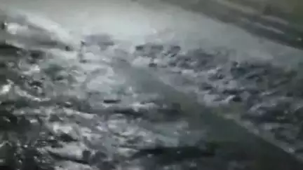 खंडवा नगर: खंडवा में लगातार बारिश से रेलवे अंडर ब्रिज में भरा पानी