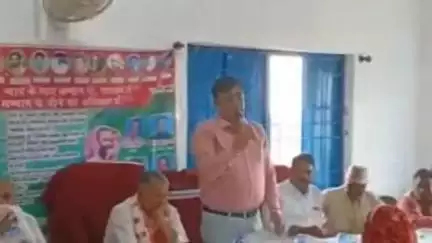 सिमरिया: पुण्डरा पंचायत सचिवालय परिसर में झारखंड आंदोलनकारी संघर्ष मोर्चा की बैठक में सांसद व विधायक हुए शामिल