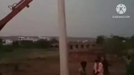 भूपालसागर: भूपालसागर में तेज आंधी से बिजली के पोल गिरे, पूरे क्षेत्र की विद्युत आपूर्ति ठप