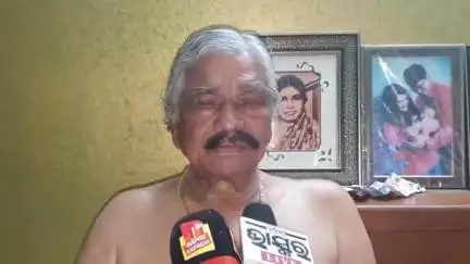 ଭୁବନେଶ୍ବର ମ୍ୟୁନିସିପାଲଟି କର୍ପୋରେସନ: ବିମାନ ସୁରକ୍ଷା ପାଇଁ ଗଛ କାଟିବା ପ୍ରସଙ୍ଗରେ ଓ଼ଲ୍ଡ ଟାଉନ ବାସ ଭବନରେ ପ୍ରତିକ୍ରିୟା ରଖିଲେ ବରିଷ୍ଠ ନେତା ସୁରେଶ ରାଉତରାୟ