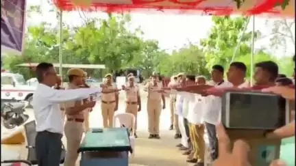 रेवदर: रेवदर के मंडार और अनादरा में नशा मुक्ति समाज के लिए पुलिस की पहल, ग्रामीणों को दिलाई गई शपथ