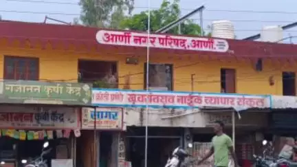 आर्णी: शहरात भीक मागणाऱ्या टोळीचा बंदोबस्त करा; व्यापाऱ्यांनी निवेदनातून केली मागणी