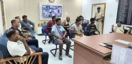 राघोपुर: सुपौल नगर परिषद में जाम और अतिक्रमण की समस्या पर अनुमंडल पदाधिकारी ने ठेला वेंडर और ई-रिक्शा संघ के साथ की बैठक
