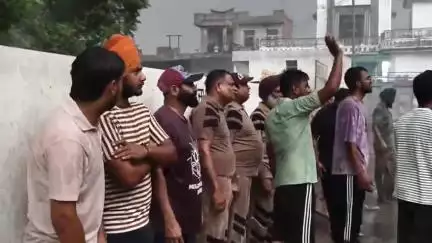ਦਿੜਬਾ: ਦਿੜਬਾ ਦੀ ਗਊਸ਼ਾਲਾ ਵਿੱਚ ਪਈ ਤੂੜੀ ਨੂੰ ਲੱਗੀ ਭਿਆਨਕ ਅੱਗ ਲੋਕਾਂ ਦੀ ਮਦਦ ਅਤੇ  ਫਾਇਰ ਗ੍ਰੇਡ ਦੀ ਗੱਡੀ ਨੇ ਅੱਗੋਂ ਉੱਤੇ ਪਾਇਆ ਕਾਬੂ