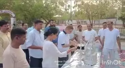रॉबर्ट्सगंज: लोढ़ी कलेक्ट्रेट में DM की अध्यक्षता में 11वां अंतर्राष्ट्रीय योग दिवस मनाया गया