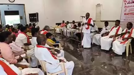 கறம்பக்குடி: இந்திய கம்யூனிஸ்ட் கட்சி 17-வது ஒன்றிய மாநாடு கடைவீதியில் உள்ள தனியார் திருமண  மண்டபத்தில் நடைபெற்று வருகிறது