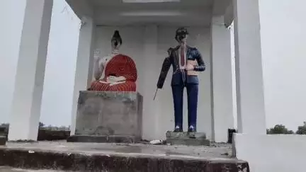 महाराजगंज: अमोढा में बाबा साहेब की मूर्ति खंडित, गांव में तनाव का माहौल, पुलिस-प्रशासन की सूझबूझ से टली बड़ी घटना