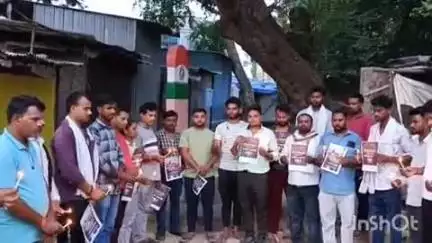 सलोन: डीह कस्बे में अखिल भारतीय हमारा समाज पार्टी ने अहमदाबाद विमान हादसे में मृतकों के लिए श्रद्धांजलि अर्पित की