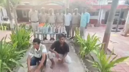 मारवाड़ जंक्शन: मारवाड़ जंक्शन बोमादडा रेलवे स्टेशन पर जीआरपी और आरपीएफ ने 84 अवैध अंग्रेजी शराब के साथ 2 तस्करों को किया गिरफ्तार