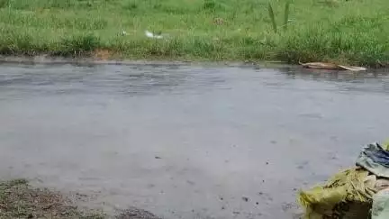 হাবড়া ২: গরমের হাত থেকে অবশেষে স্বস্তি বৃষ্টি অশোকনগরে