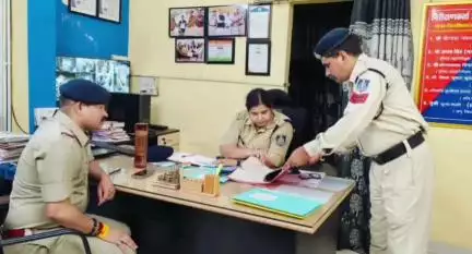 सीहोर: एसपी के निर्देश पर एसडीओपी पूजा शर्मा ने बिलकिसगंज थाने का निरीक्षण किया, दिशा-निर्देश दिए