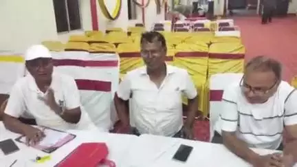 बिहार: दीपनगर के मिलान मैरेज हॉल में ट्रैफिक जाम की समस्या को लेकर चैंबर ऑफ कॉमर्स एंड इंडस्ट्रीज की बैठक हुई