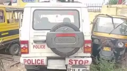 फर्रुखाबाद: ग्राम उबरी खेड़ा के पास पुलिस की गाड़ी ट्रक से टकराई, चालक सहित 6 पुलिसकर्मी घायल, सभी घायलों को अस्पताल भेजा गया